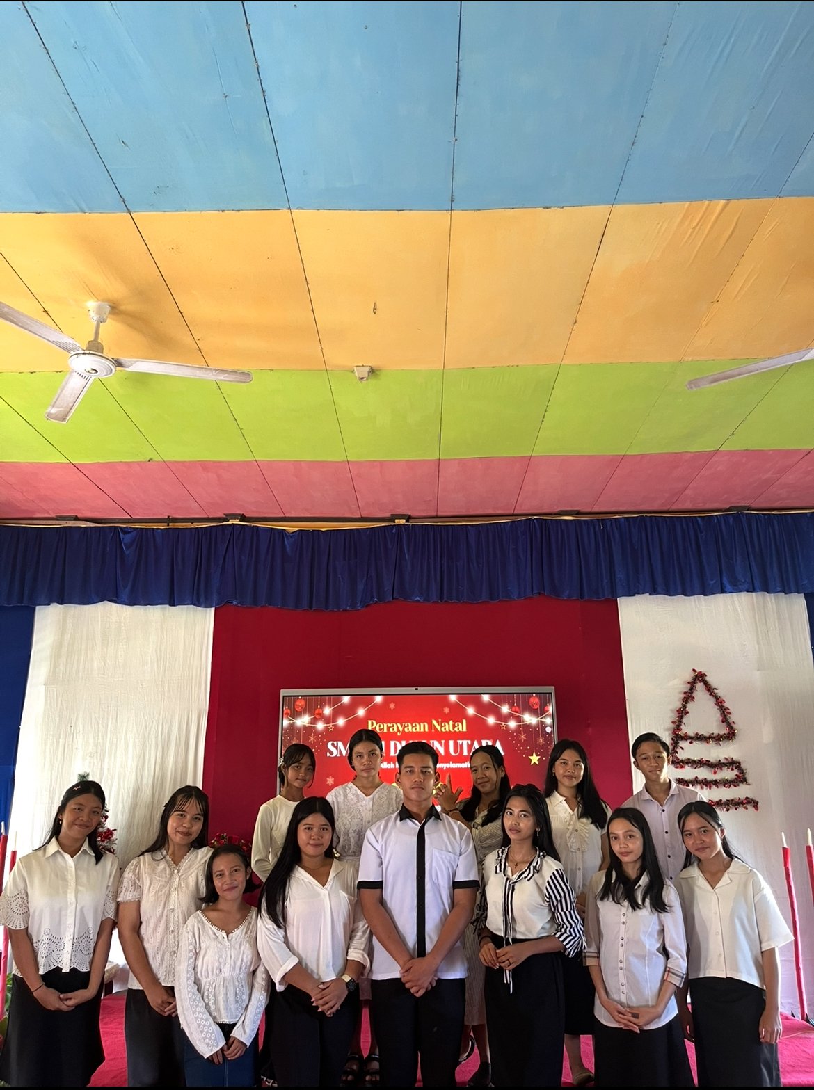 Perayaan Natal SMAN 1 Dusun Utara (4)