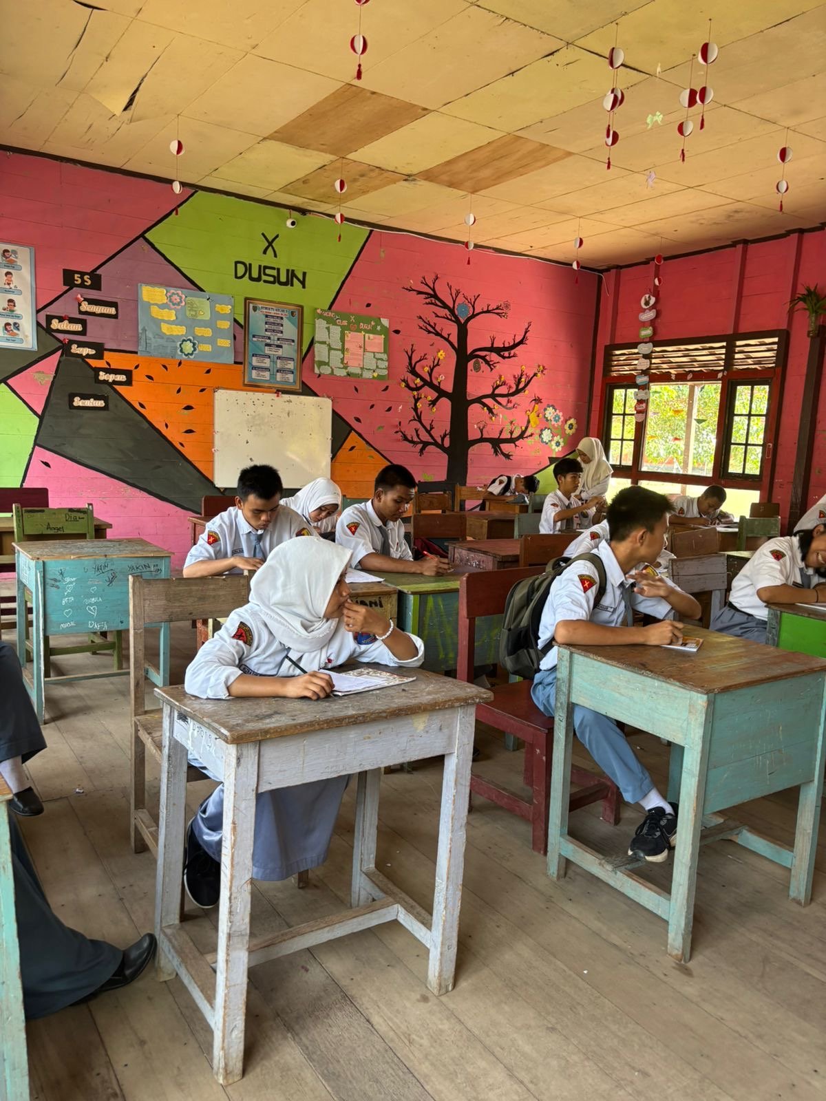 Literasi Menulis Indah (1)