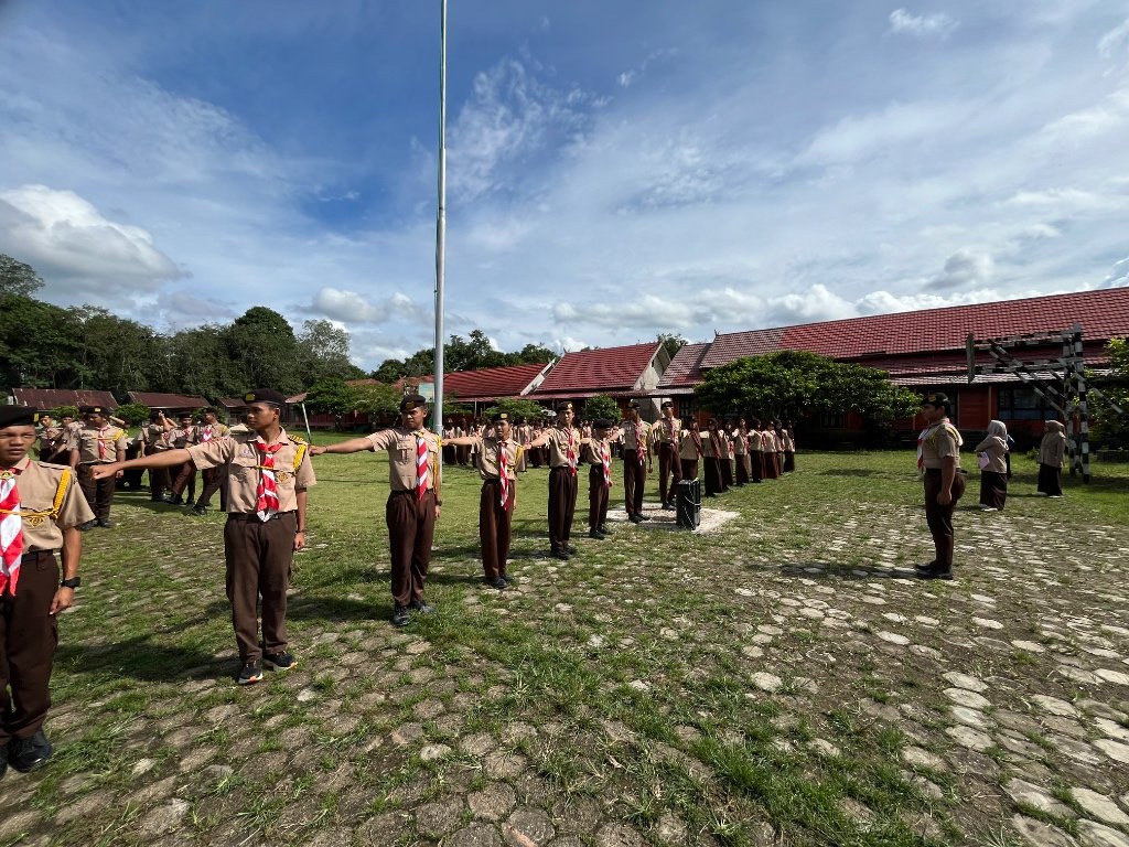 Ekstrakurikuler Pramuka (8)
