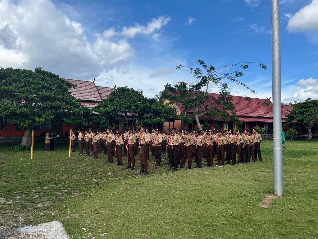 Ekstrakurikuler Pramuka (2)