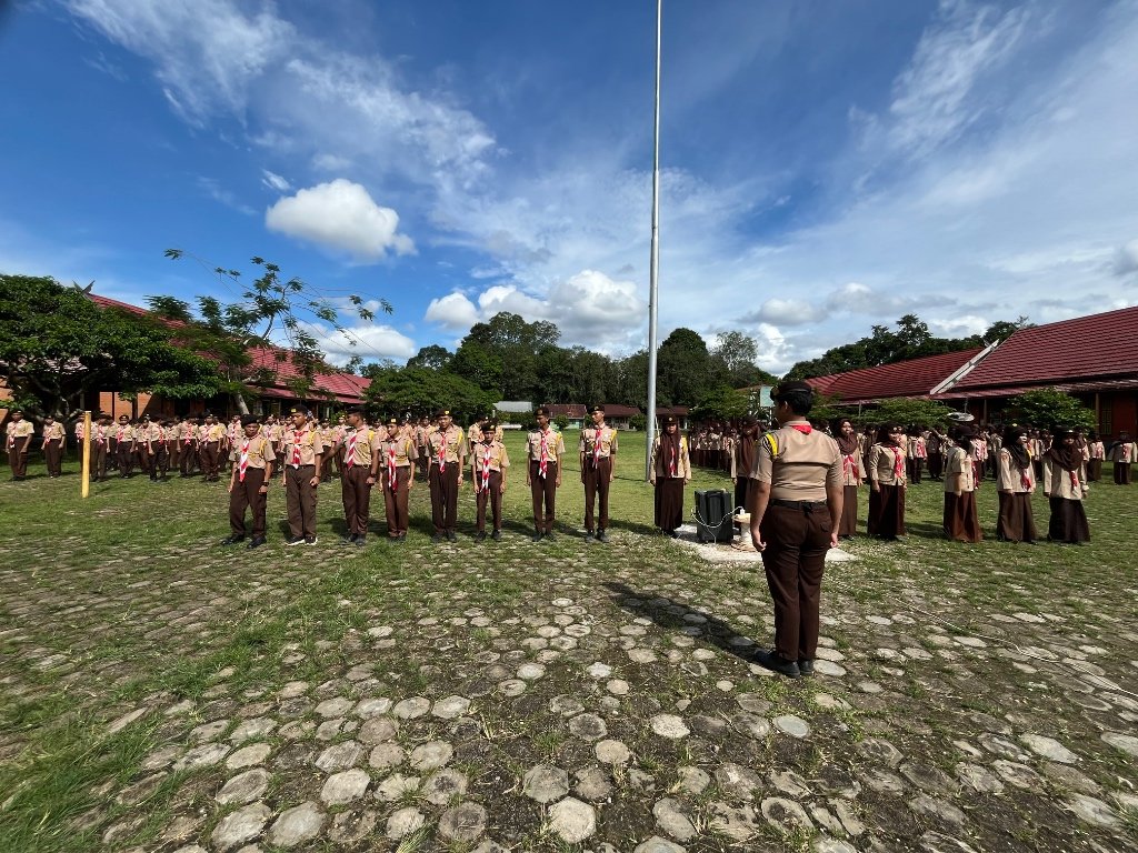 Ekstrakurikuler Pramuka (6)