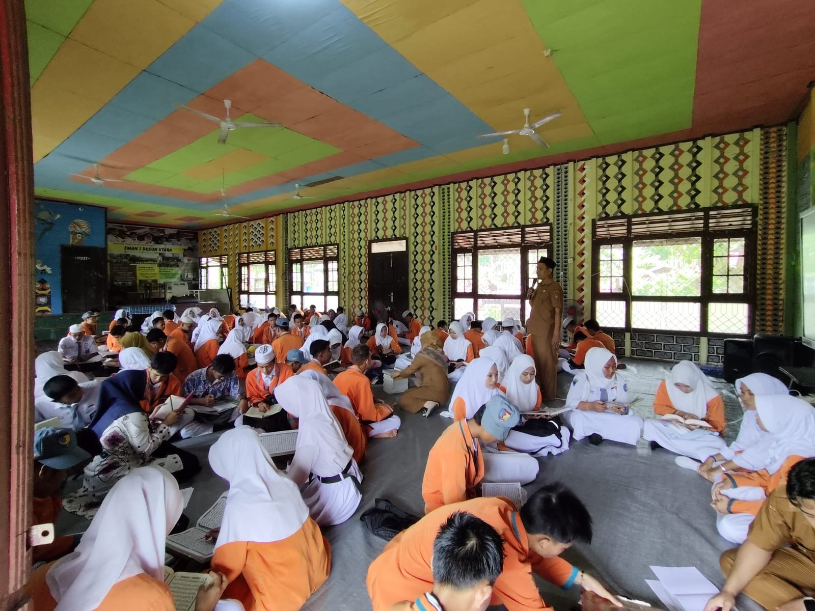 Tingkatkan Imtak di Bulan Suci, SMAN 1 Dusun Utara Gelar Pembelajaran Keagamaan Serentak